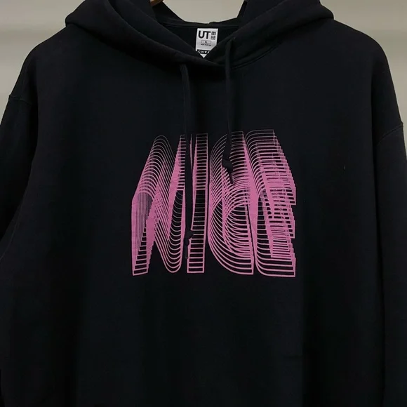 UNIQLO AUTHENTIC NICE GRAPHIC BLACK HOODIE FOR MEN’S & WOMEN’S - Picture 2 of 4